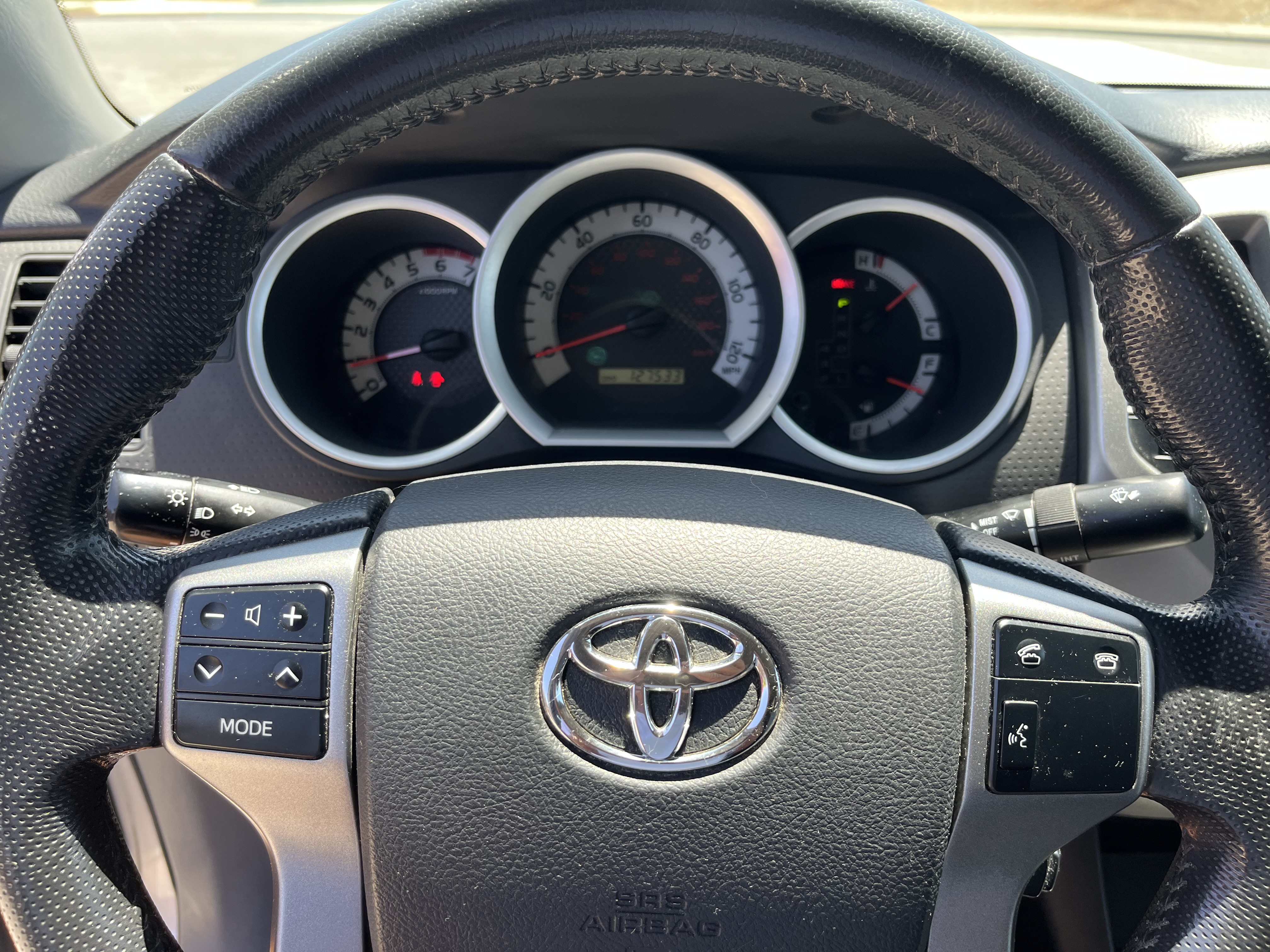 Used 2012 Toyota Tacoma PreRunner w/ TRD Sport Pkg RWD image 5