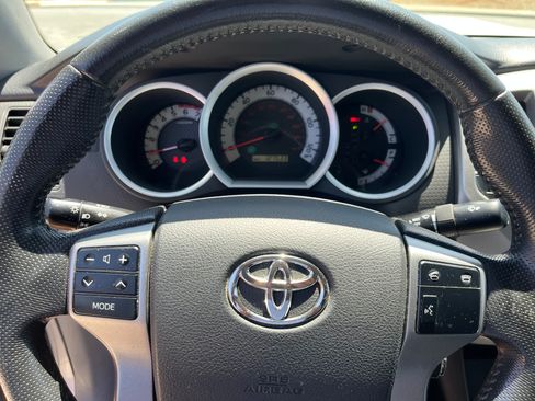 Used 2012 Toyota Tacoma PreRunner w/ TRD Sport Pkg RWD image 5