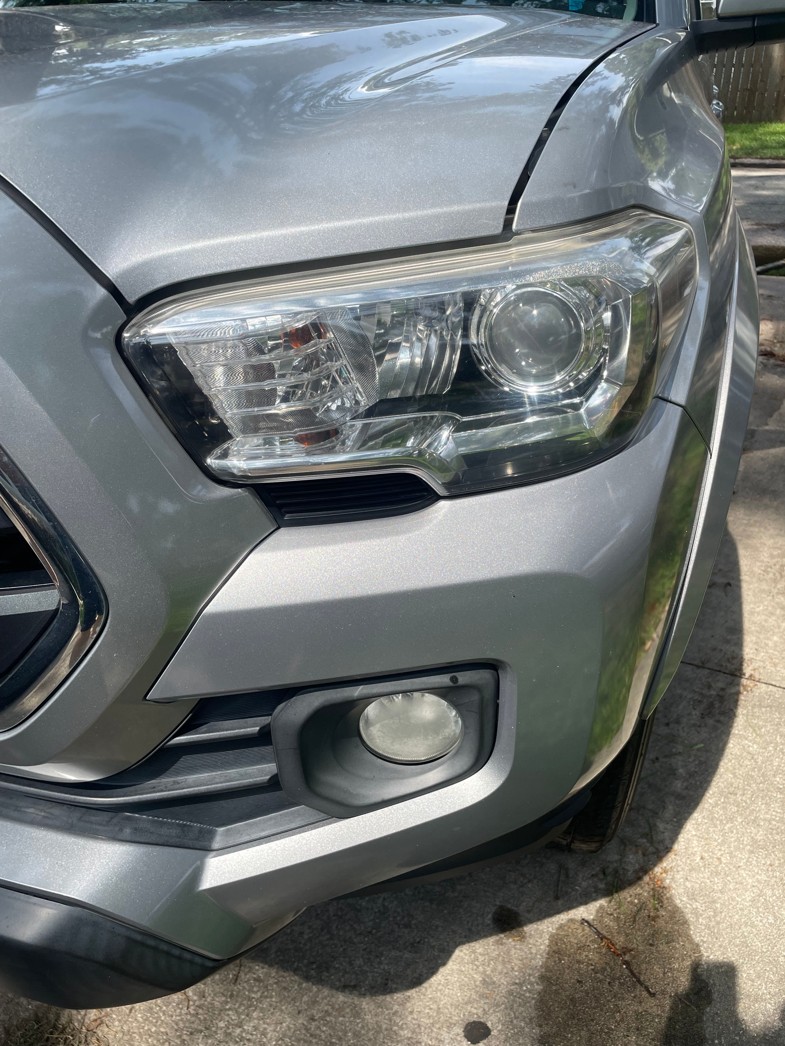 Used 2018 Toyota Tacoma SR5 RWD image 25