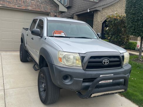 Used 2008 Toyota Tacoma PreRunner RWD image 1