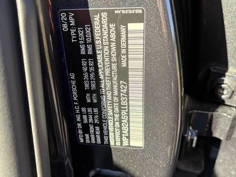 Used 2020 Porsche Macan S image 26