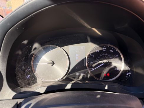 Used 2017 Lexus IS 200t F Sport image 8