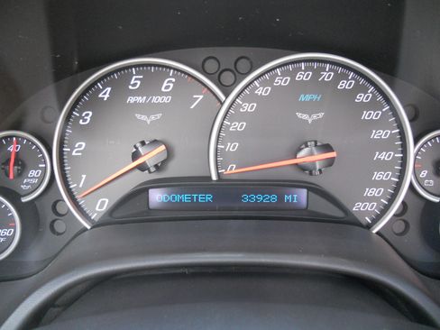 Used 2006 Chevrolet Corvette Convertible w/ Preferred Equipment Group image 17