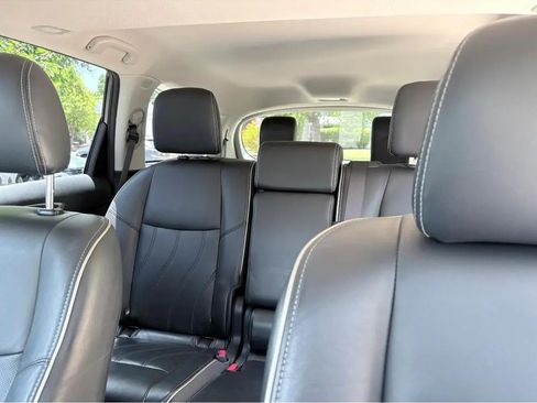 Used 2020 INFINITI QX60 Luxe w/ Essential Package FWD image 14
