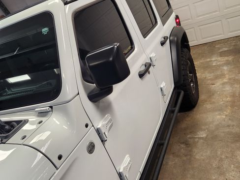 Used 2019 Jeep Wrangler Unlimited Sport S image 9