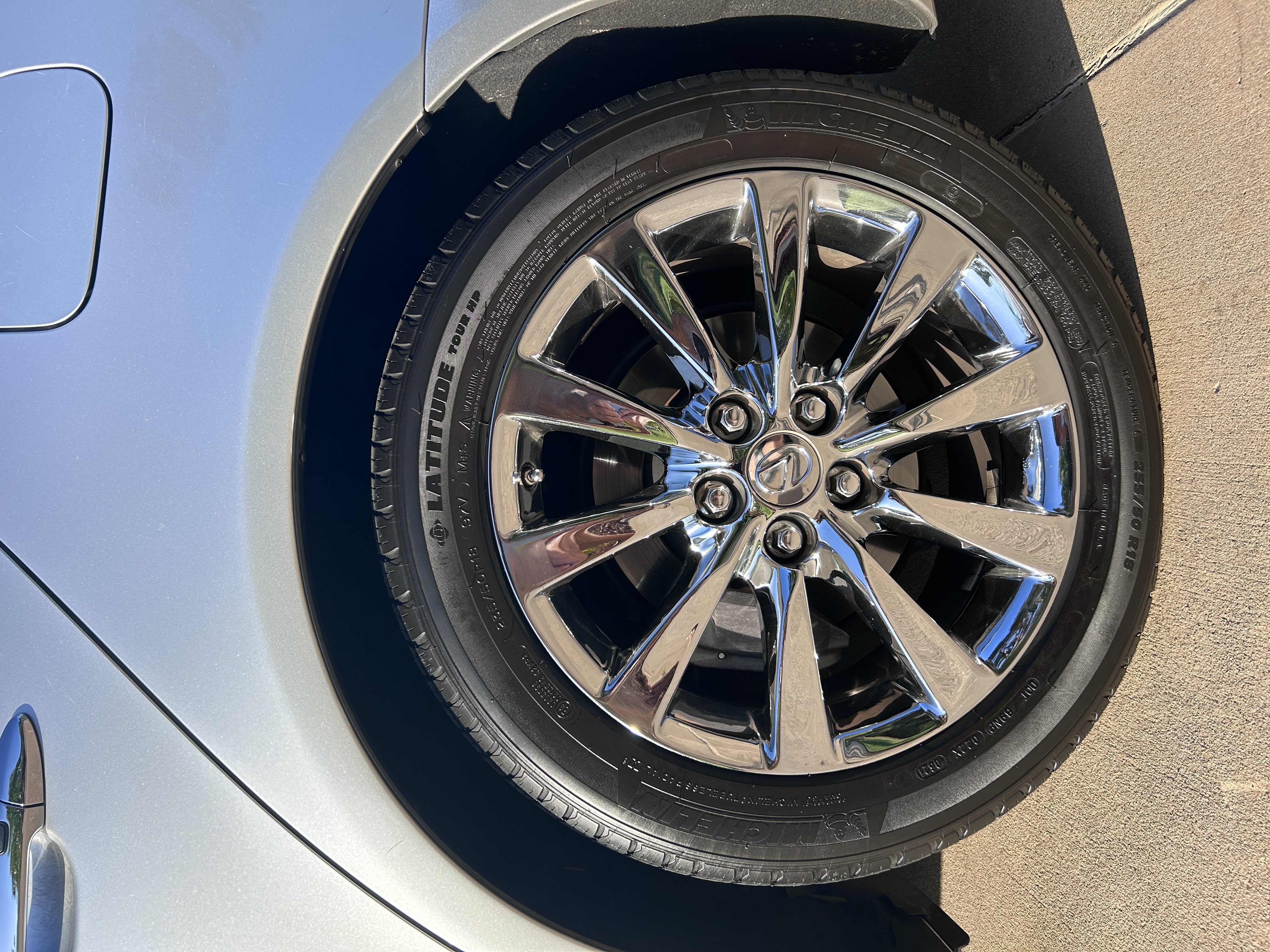 Used 2011 Lexus LS 460 w/ Comfort Pkg RWD image 6