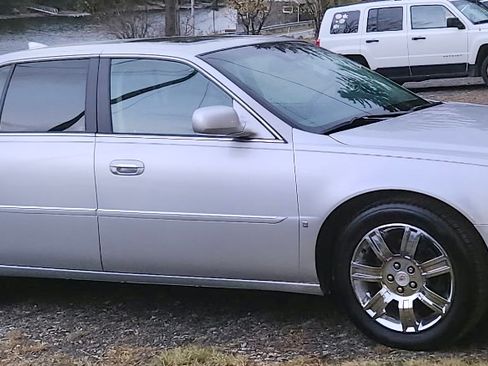 Used 2010 Cadillac DTS Platinum image 1