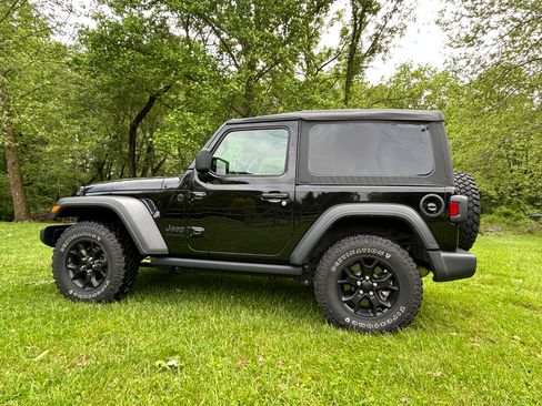 Used 2021 Jeep Wrangler Sport AWD/4WD image 17
