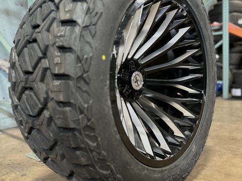 Used 1996 Chevrolet Tahoe 4WD 2-Door image 6