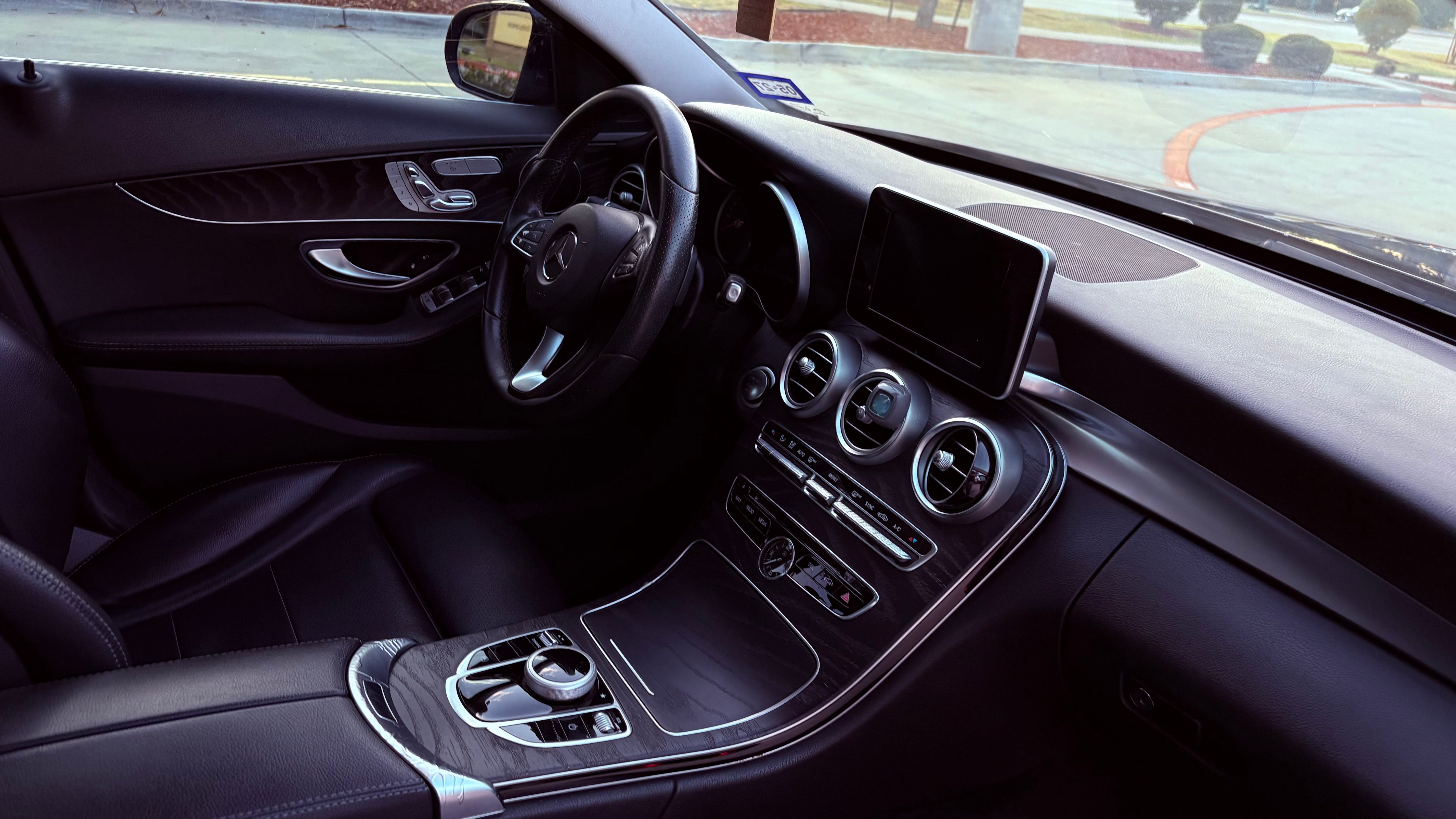 Used 2017 Mercedes-Benz C 300 Sedan image 11