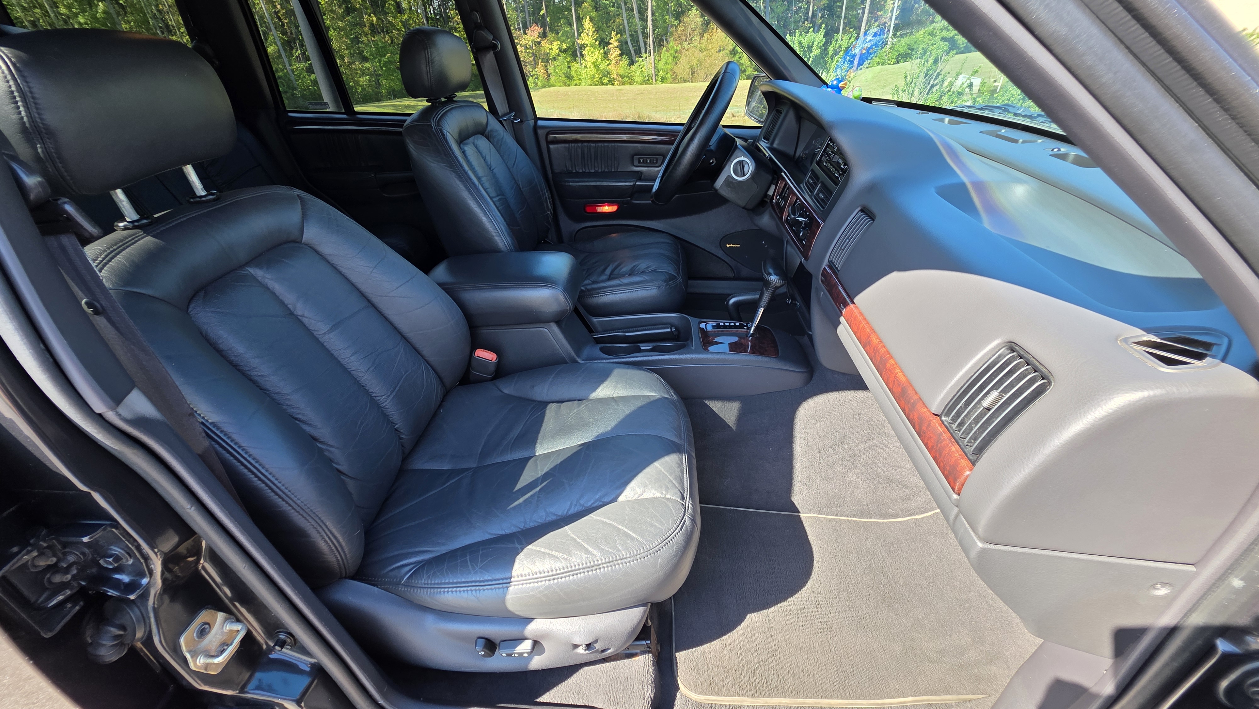 Used 1998 Jeep Grand Cherokee Limited AWD/4WD image 24