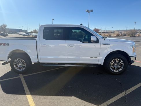 Used 2019 Ford F150 Lariat w/ Trailer Tow Package image 4
