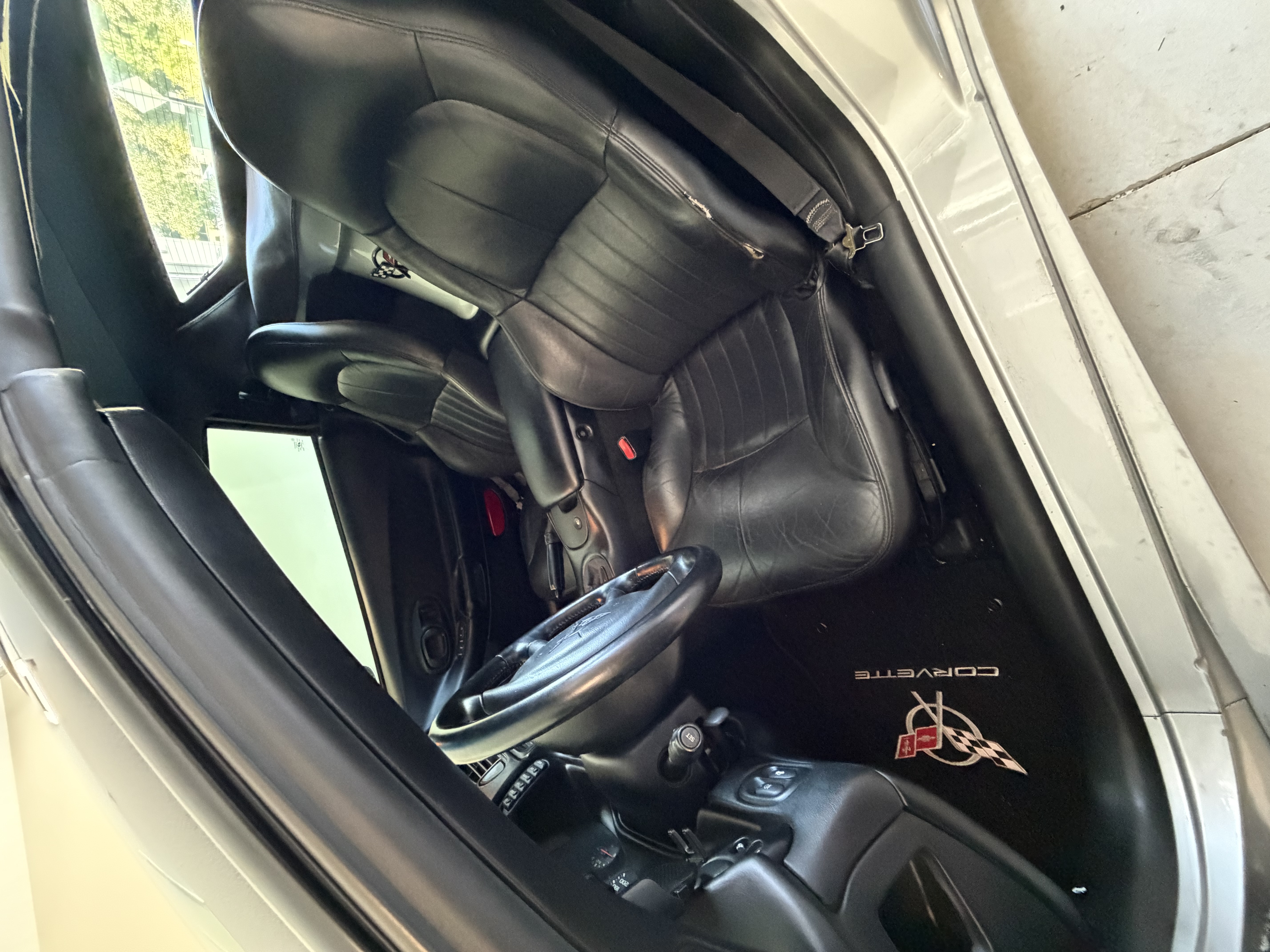Used 1998 Chevrolet Corvette Convertible w/ Memory Pkg RWD image 4
