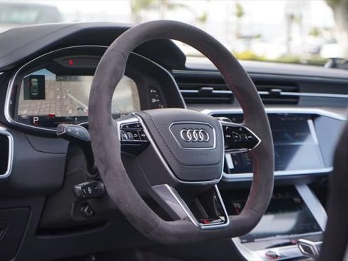 Used 2025 Audi RS 7 Performance image 6