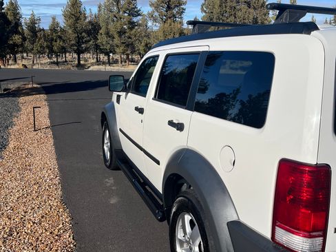 Used 2007 Dodge Nitro SXT image 4