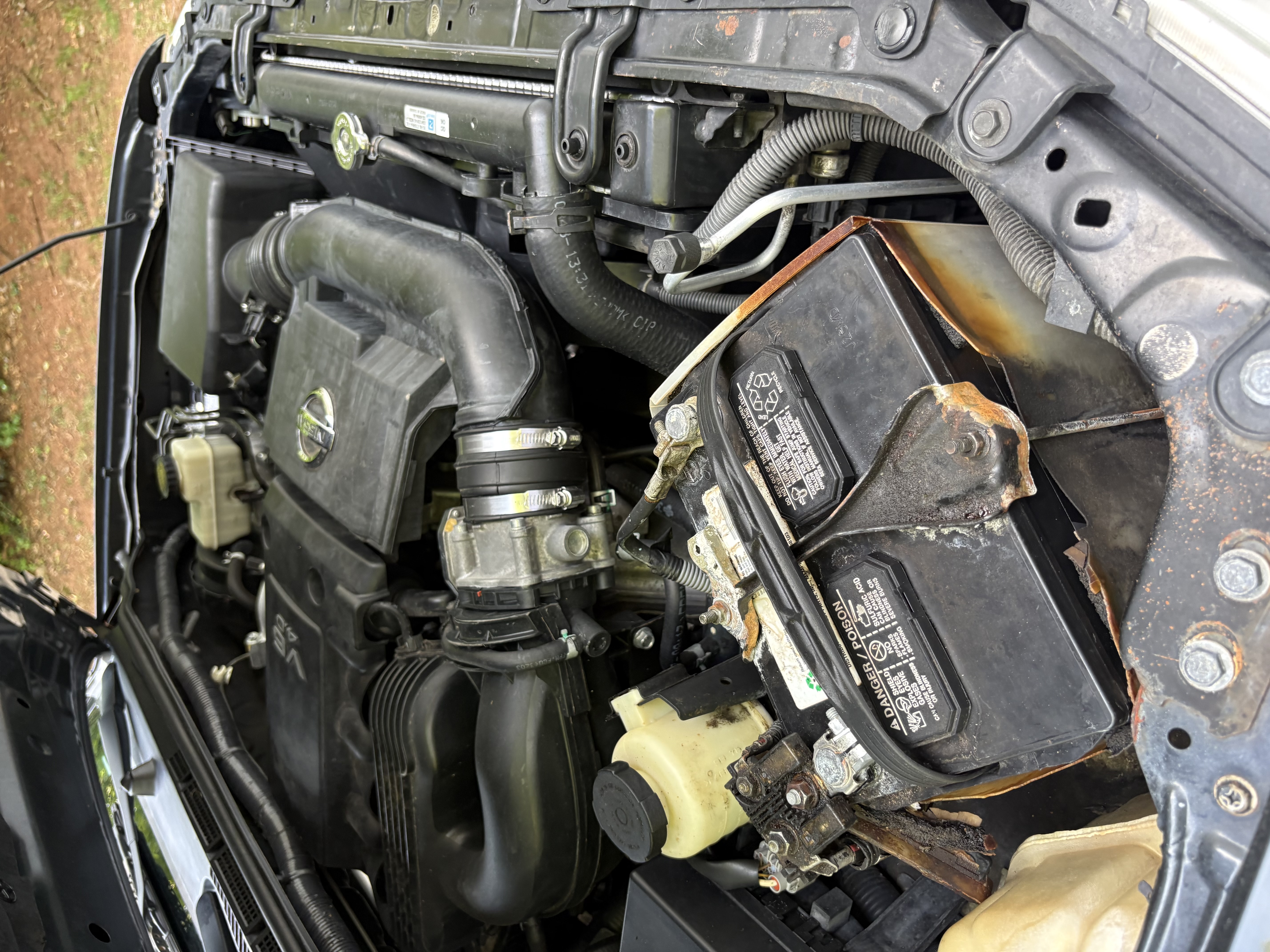 Used 2014 Nissan Frontier SV RWD image 8