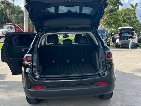 Used 2021 Jeep Compass Latitude w/ Sun and Sound Group image 11