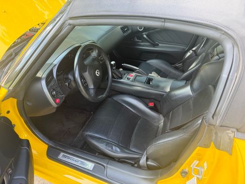 Used 2002 Honda S2000 image 9