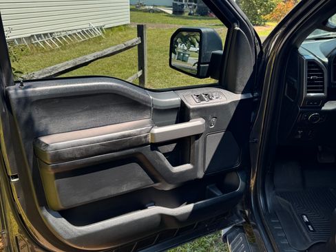 Used 2018 Ford F150 XLT w/ Equipment Group 302A Luxury image 11