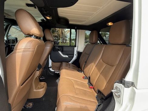 Used 2015 Jeep Wrangler Unlimited Sahara w/ Connectivity Group image 14