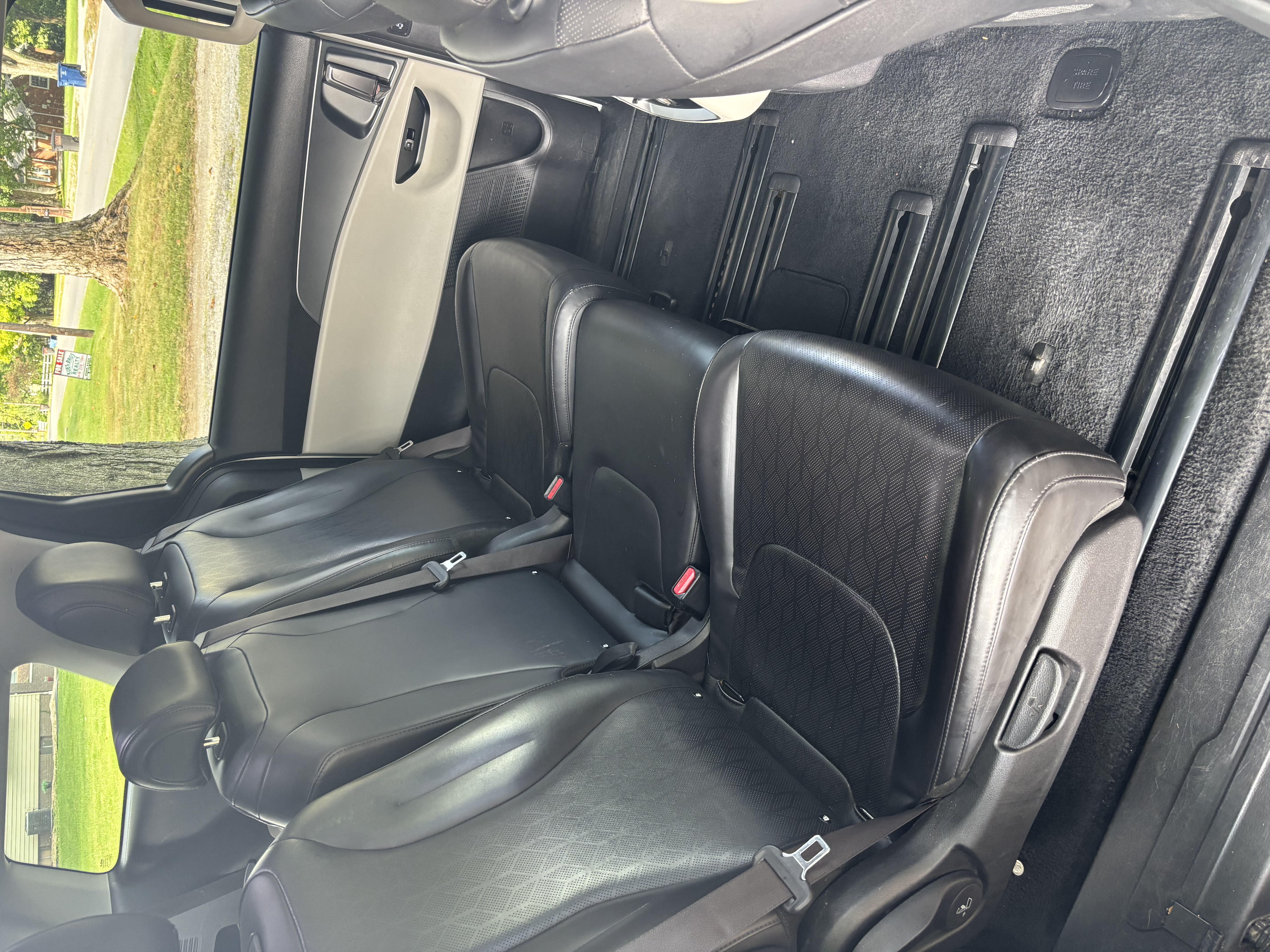 Used 2022 Kia Carnival LX FWD image 13