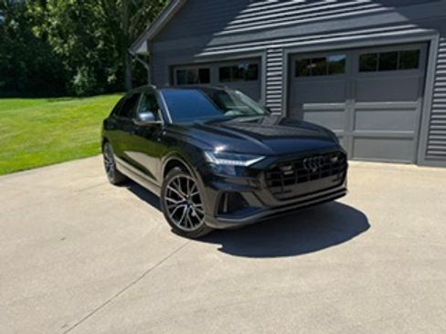 Used 2021 Audi Q8 Prestige AWD/4WD image 16