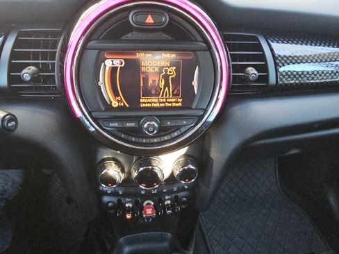 Used 2017 MINI Cooper S image 11