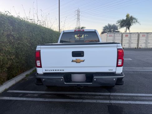 Used 2018 Chevrolet Silverado 1500 LTZ w/ LTZ Plus Package image 5