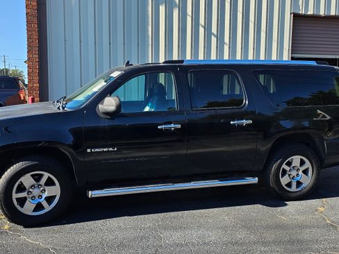 Used 2008 GMC Yukon XL Denali image 5