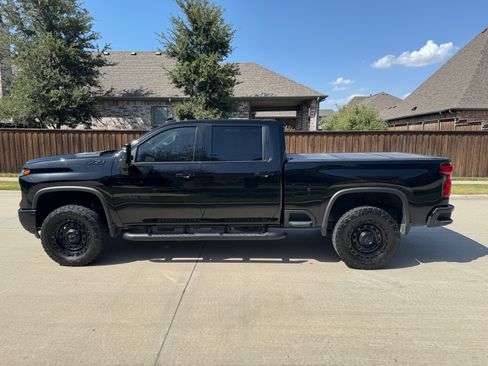 Used 2024 Chevrolet Silverado 2500 LTZ w/ LTZ Plus Package AWD/4WD image 5