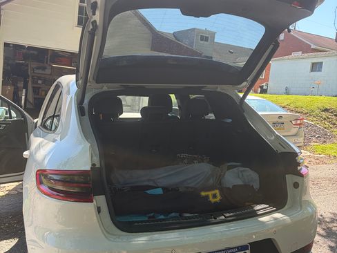 Used 2018 Porsche Macan Sport Edition AWD/4WD image 16