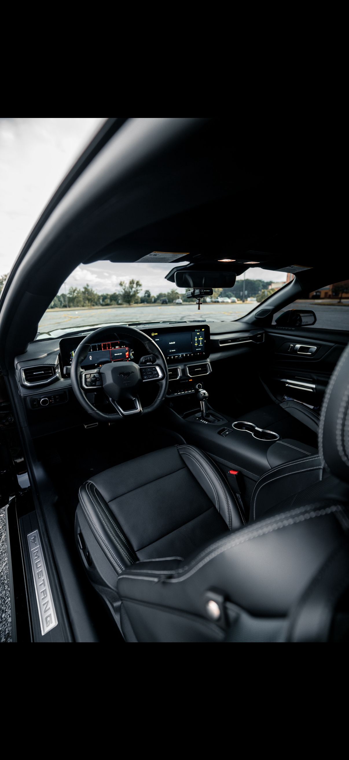 Used 2024 Ford Mustang GT Premium RWD image 4