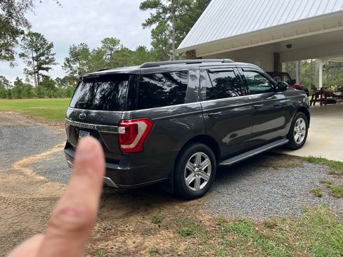 Used 2020 Ford Expedition XLT w/ Equipment Group 202A image 8