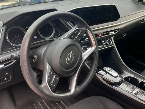 Used 2023 Hyundai Sonata SEL w/ Preferred Accessory Package FWD image 4