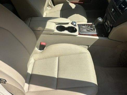 Used 2011 Mercedes-Benz C 300 Sedan image 17