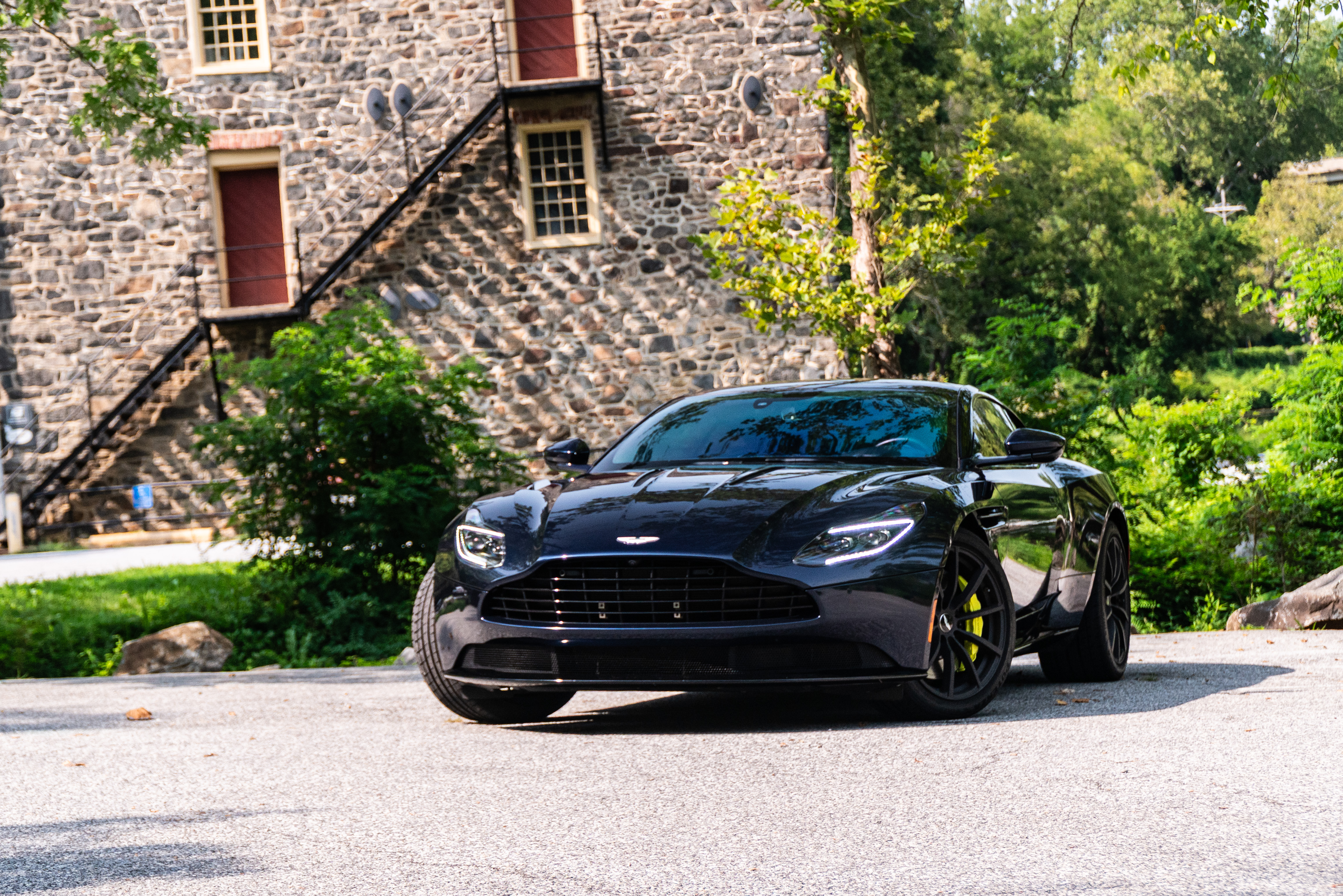 Used 2019 Aston Martin DB11 AMR RWD image 15