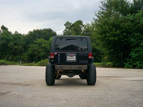 Used 2011 Jeep Wrangler Sport AWD/4WD image 8