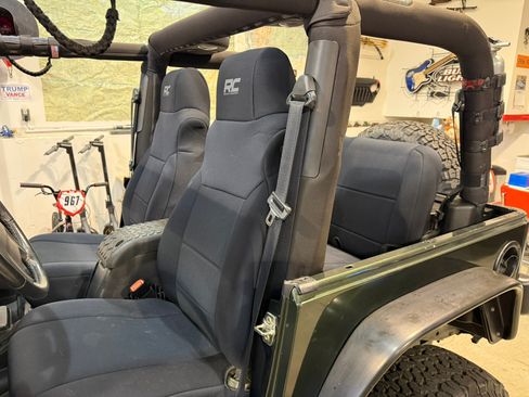 Used 2005 Jeep Wrangler X w/ Willys Edition Group image 10