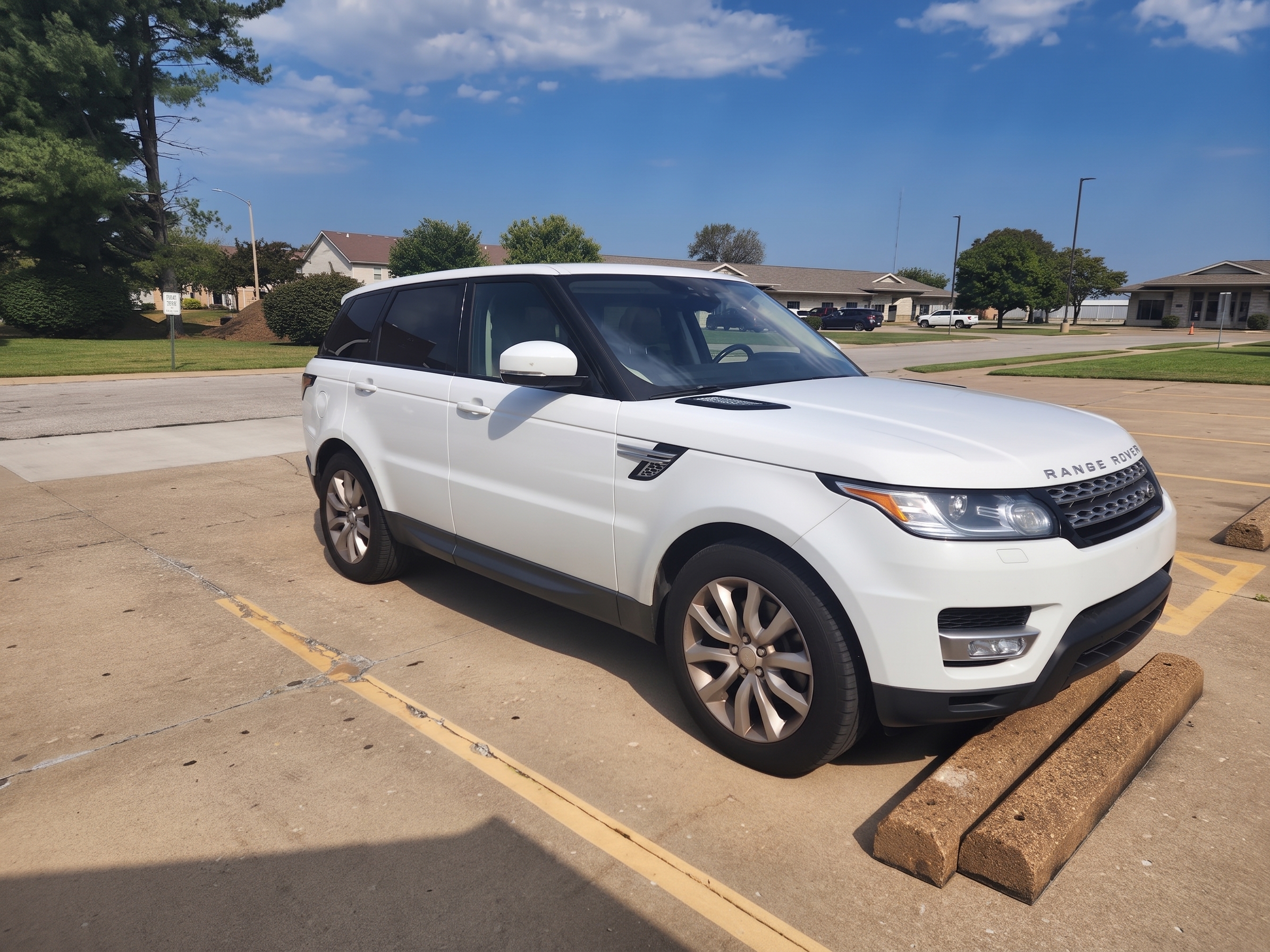 Used 2017 Land Rover Range Rover Sport HSE AWD/4WD image 1