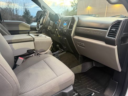 Used 2017 Ford F250 XLT image 11