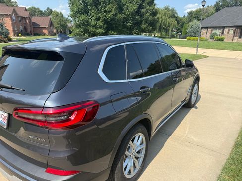 Used 2019 BMW X5 xDrive40i w/ Premium Package AWD/4WD image 12