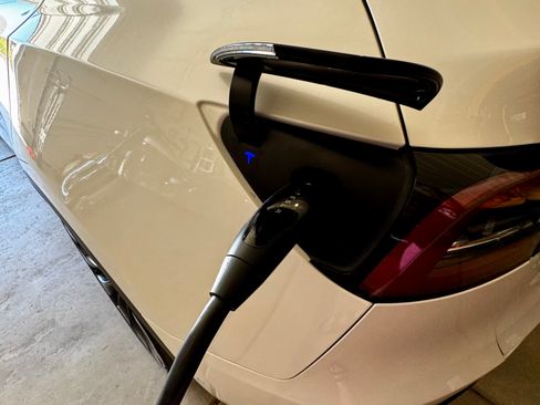 Used 2022 Tesla Model Y Performance AWD/4WD image 15
