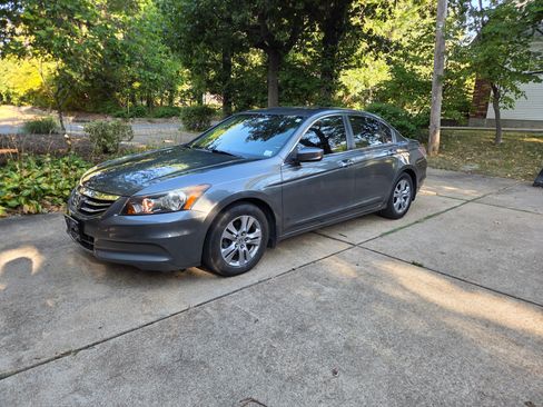 Used 2012 Honda Accord SE image 1