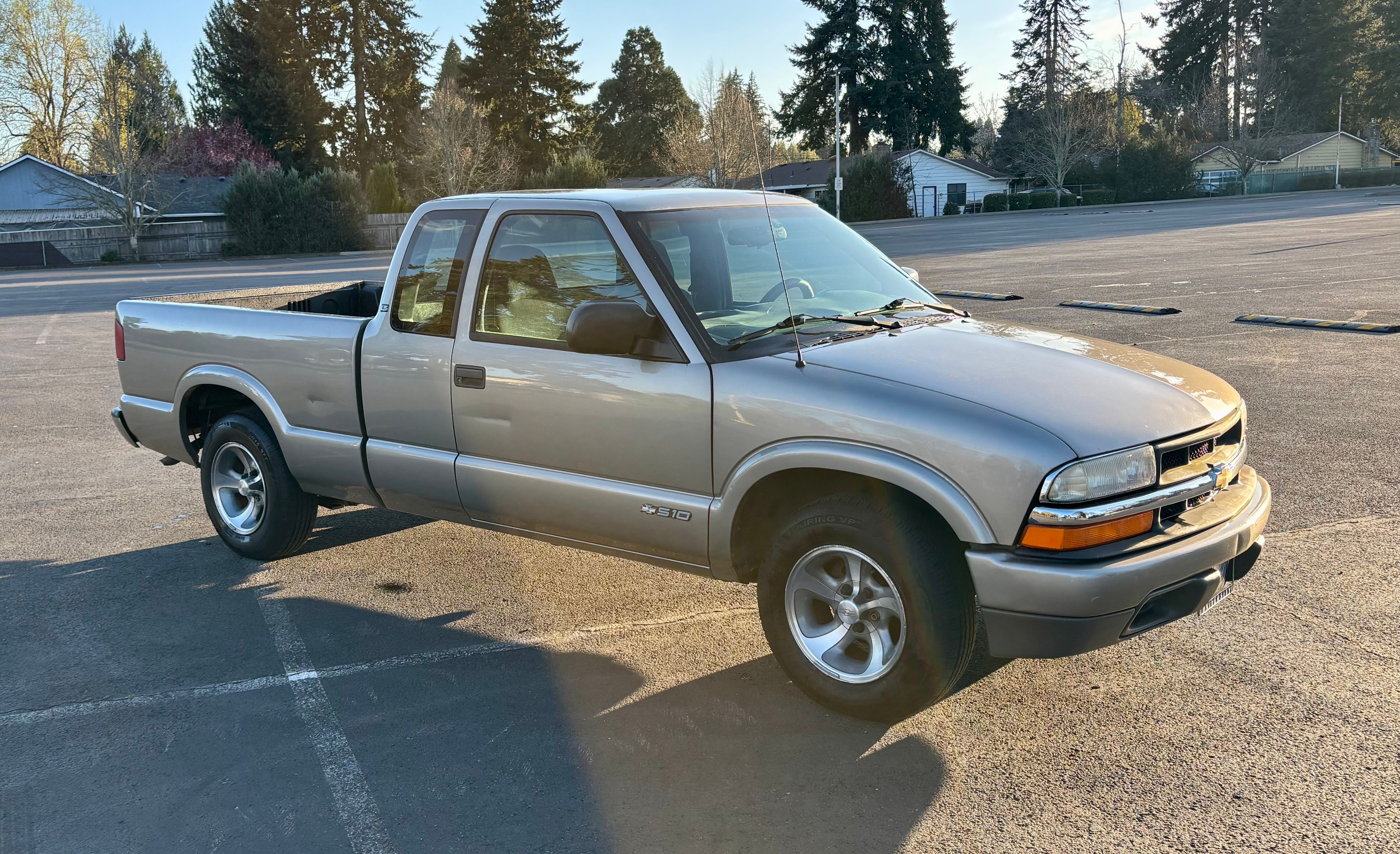 Used 2000 Chevrolet S10 Pickup LS w/ Preferred Equipment Group RWD image 13
