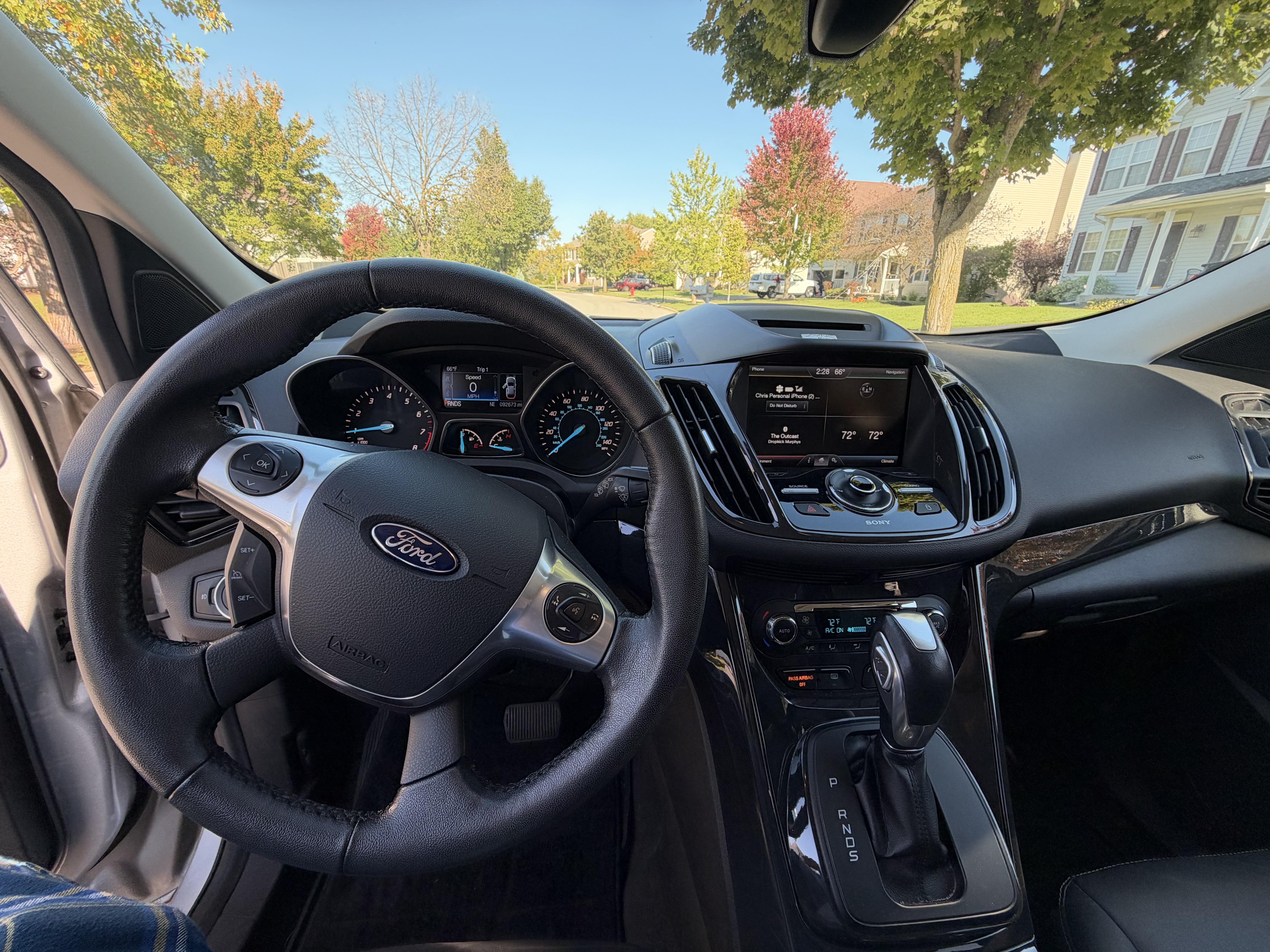 Used 2015 Ford Escape Titanium w/ Equipment Group 301A AWD/4WD image 23