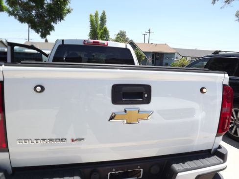 Used 2017 Chevrolet Colorado W/T w/ WT Convenience Package RWD image 23