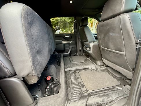 Used 2021 GMC Sierra 1500 AT4 w/ Technology Package image 17