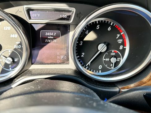 Used 2014 Mercedes-Benz ML 550 4MATIC image 10