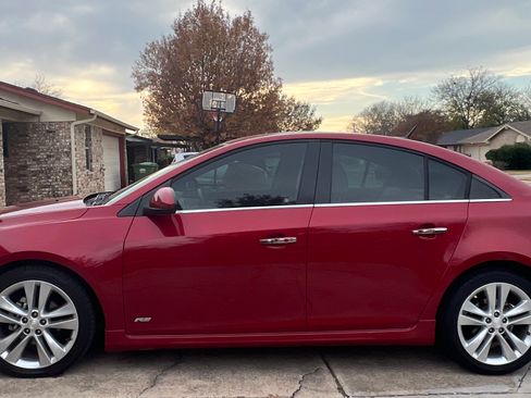 Used 2012 Chevrolet Cruze LTZ w/ RS Package image 9