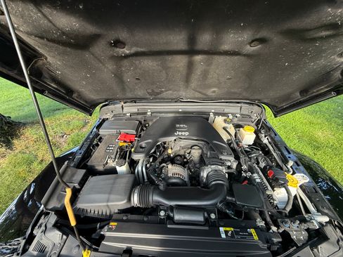 Used 2021 Jeep Gladiator Sport w/ Quick Order Package 24Q 80Th image 16